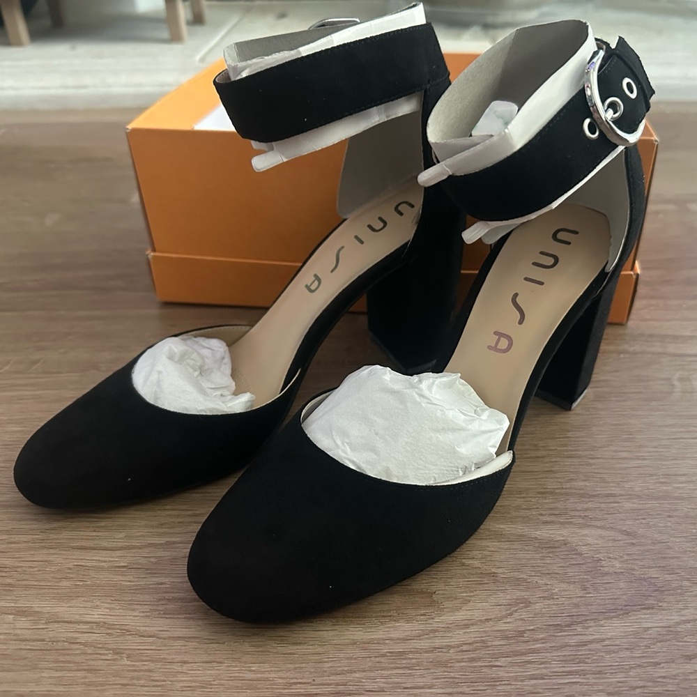 Unisa Black Ankle Strap Heels